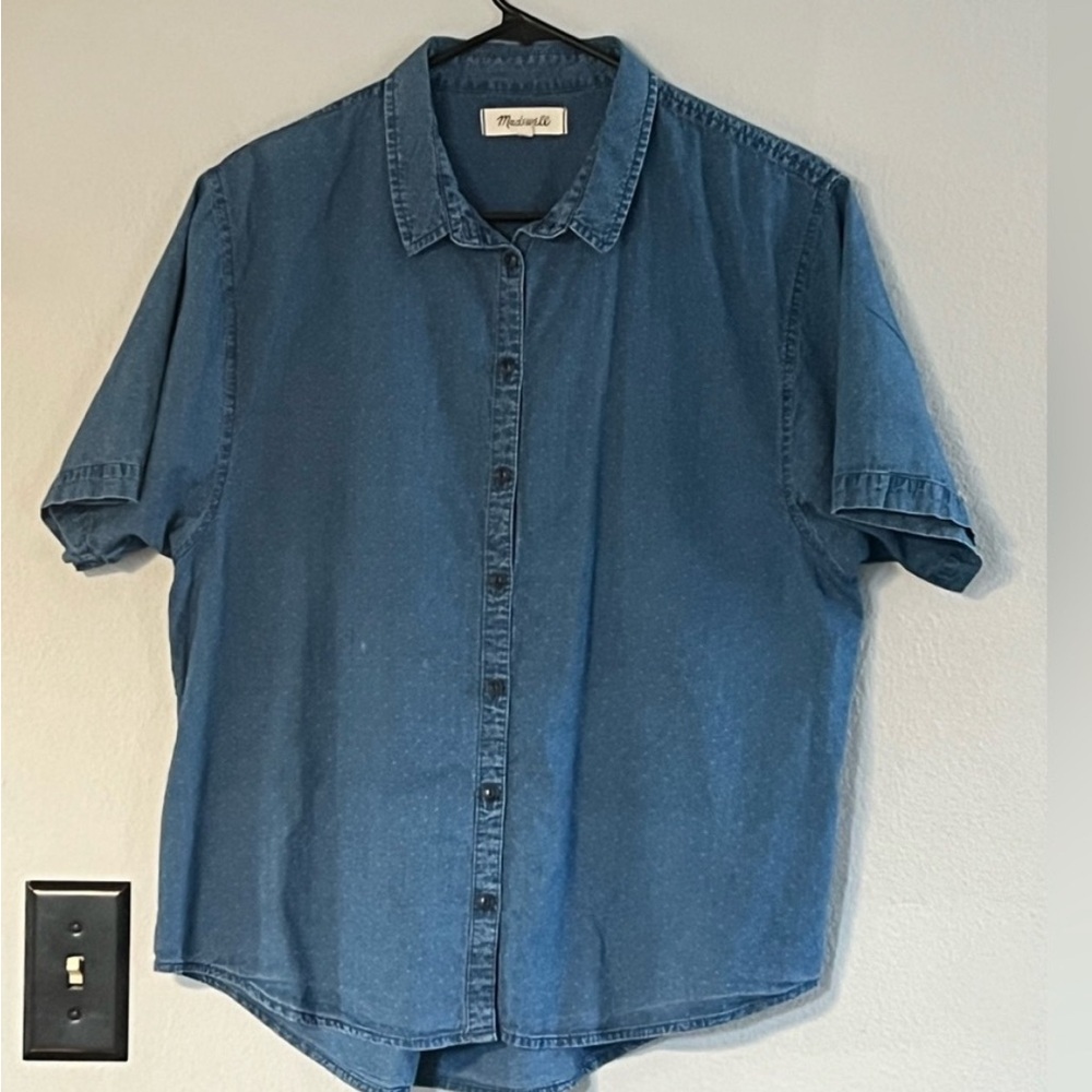 Madewell denim chambray short sleeve button down